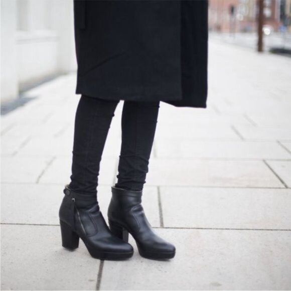 Acne Studios 'Track' block heel platform Black Ankle Boots 6.5 - Picture 4 of 14